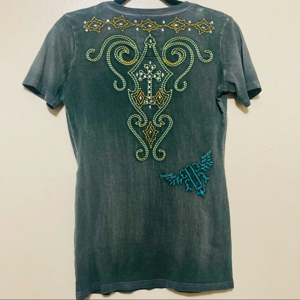 Roar shirt